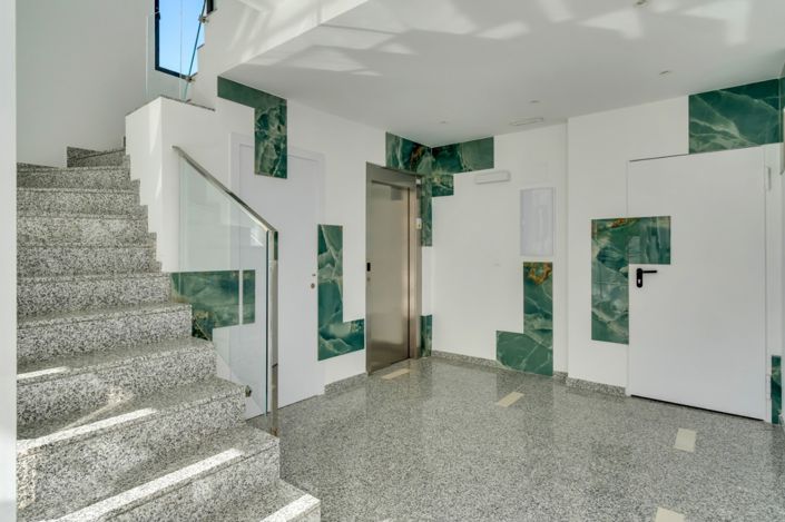 Image No.29-3 Bed Property for sale