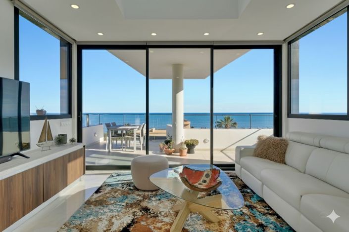 Image No.8-3 Bed Property for sale