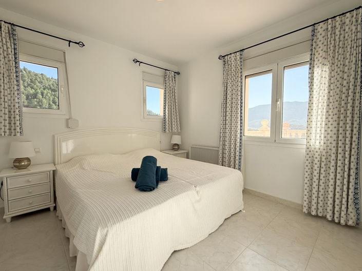 Image No.12-5 Bed Villa for sale