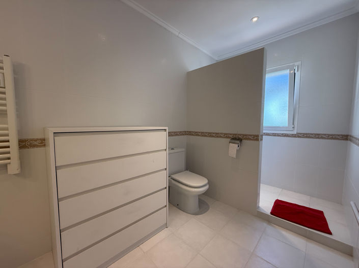 Image No.24-5 Bed Villa for sale