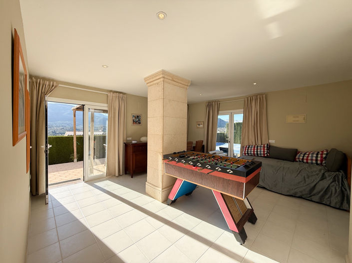 Image No.26-5 Bed Villa for sale