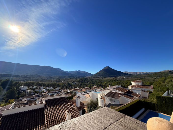 Image No.32-5 Bed Villa for sale