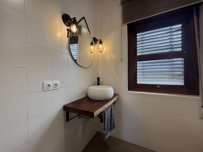 Image No.9-5 Bed Villa for sale