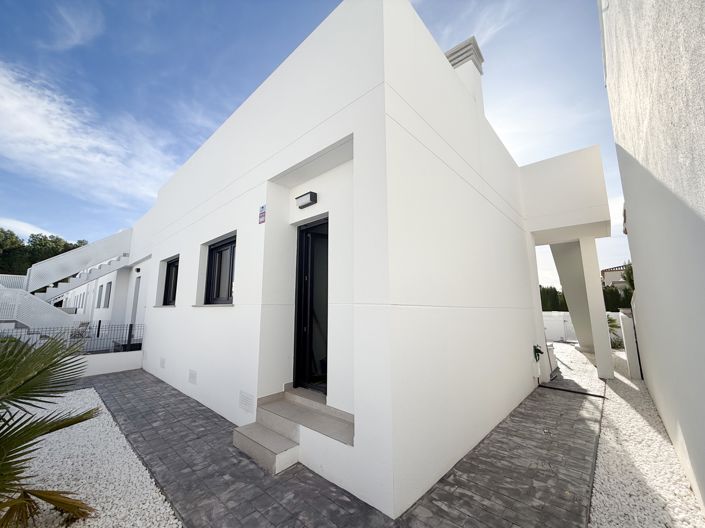 Image No.23-3 Bed Townhouse for sale