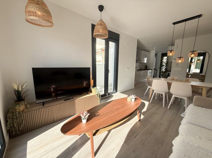 Image No.3-3 Bed Townhouse for sale