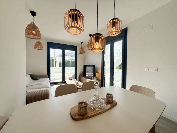 Image No.5-3 Bed Townhouse for sale