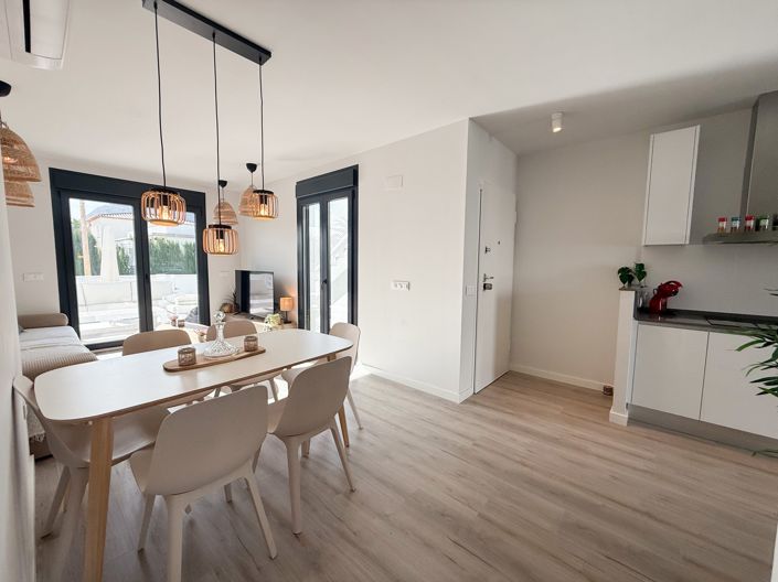 Image No.7-3 Bed Townhouse for sale