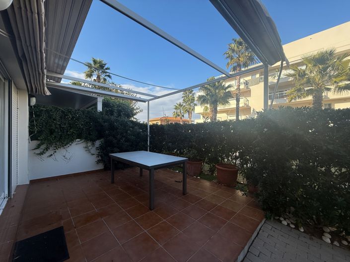 Image No.17-2 Bed Property for sale