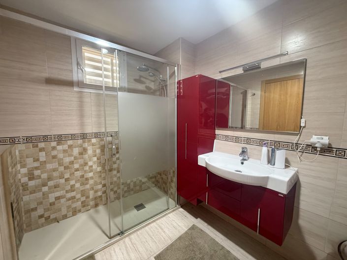 Image No.6-2 Bed Property for sale