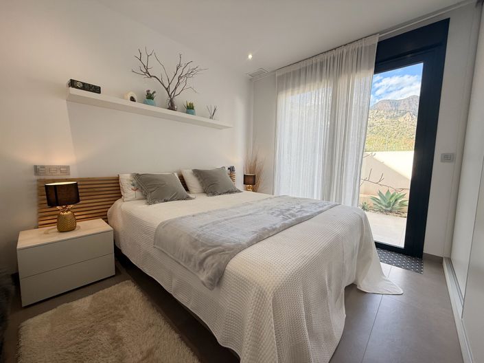 Image No.15-5 Bed Villa for sale