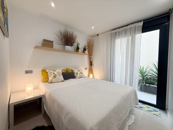 Image No.34-5 Bed Villa for sale