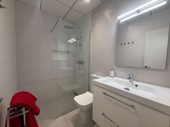 Image No.36-5 Bed Villa for sale