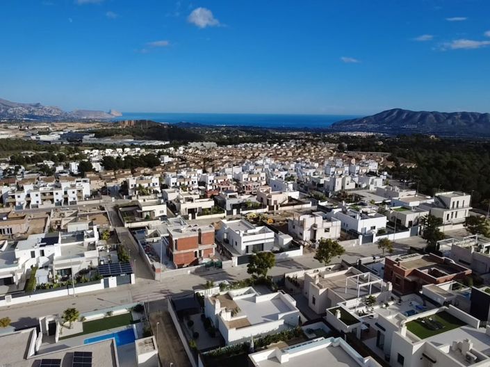 Image No.42-5 Bed Villa for sale