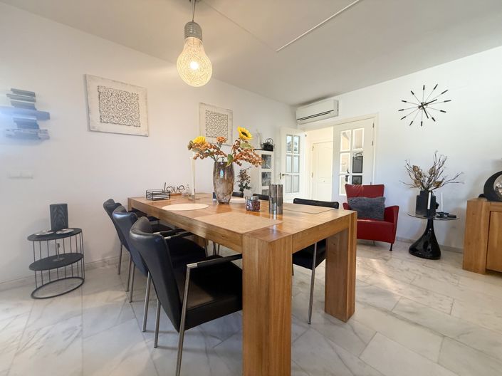 Image No.20-3 Bed Villa for sale