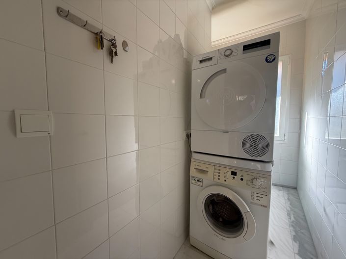 Image No.27-3 Bed Villa for sale