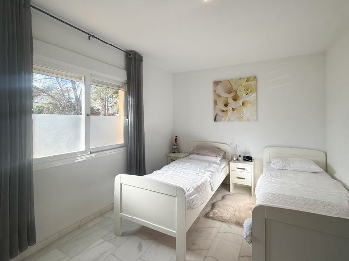 Image No.28-3 Bed Villa for sale