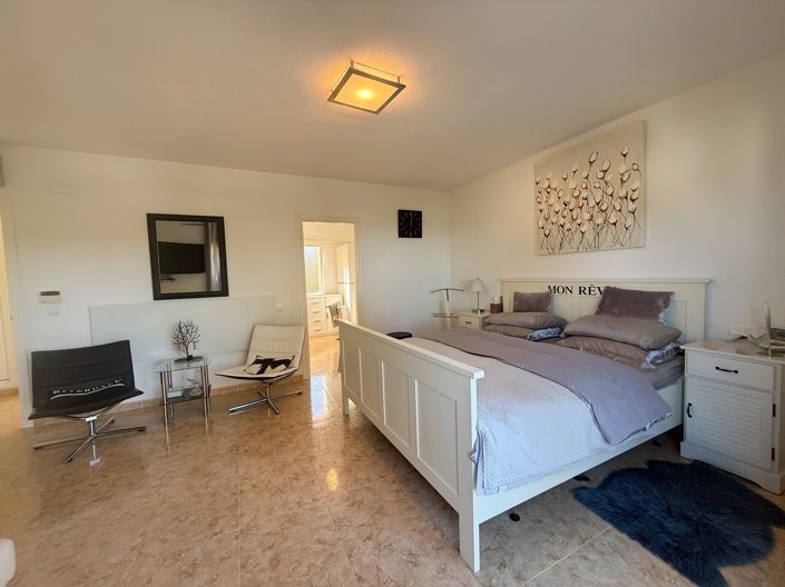 Image No.9-3 Bed Villa for sale