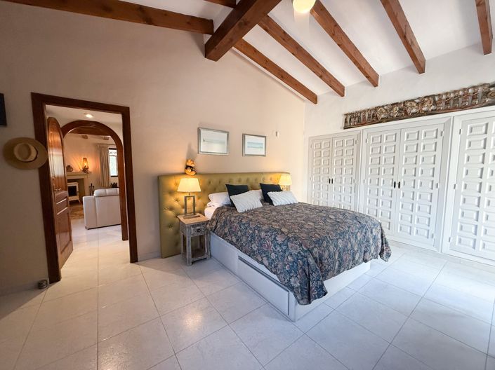 Image No.12-3 Bed Villa for sale