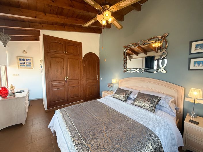 Image No.18-3 Bed Villa for sale