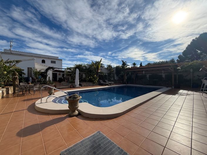 Image No.37-3 Bed Villa for sale