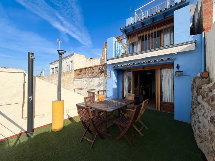 Image No.10-2 Bed Townhouse for sale