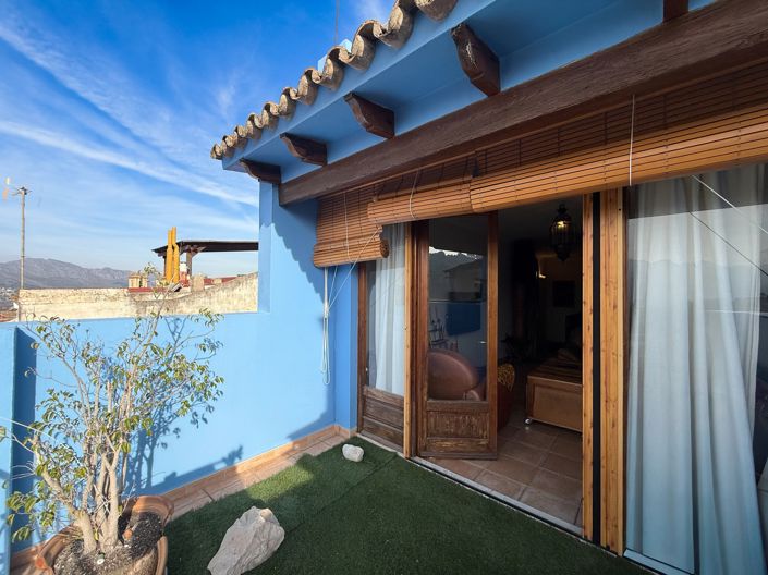 Image No.19-2 Bed Townhouse for sale