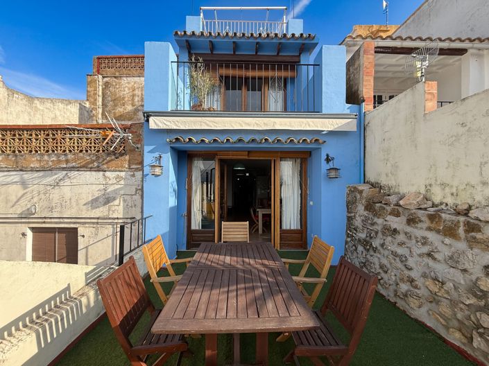 Image No.2-2 Bed Townhouse for sale