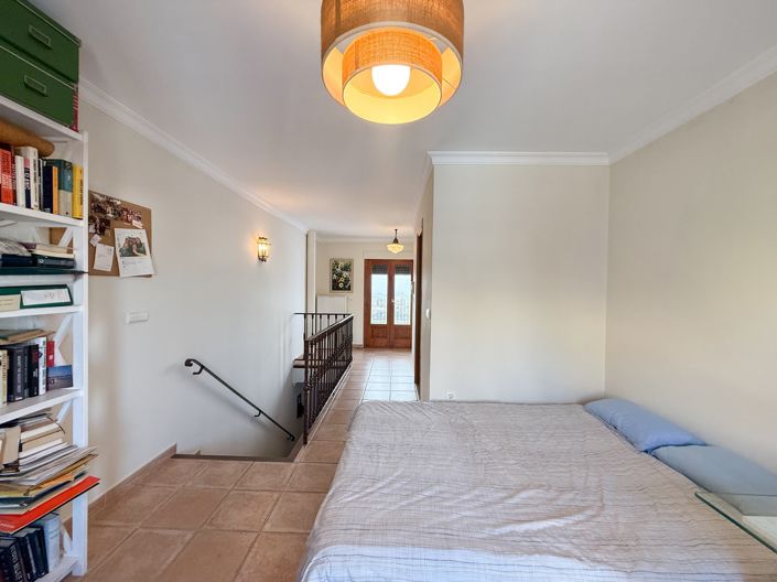 Image No.21-2 Bed Townhouse for sale