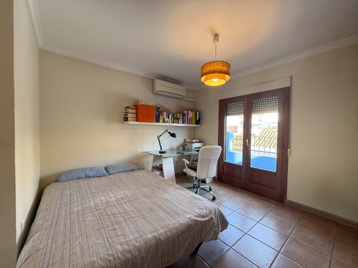 Image No.22-2 Bed Townhouse for sale