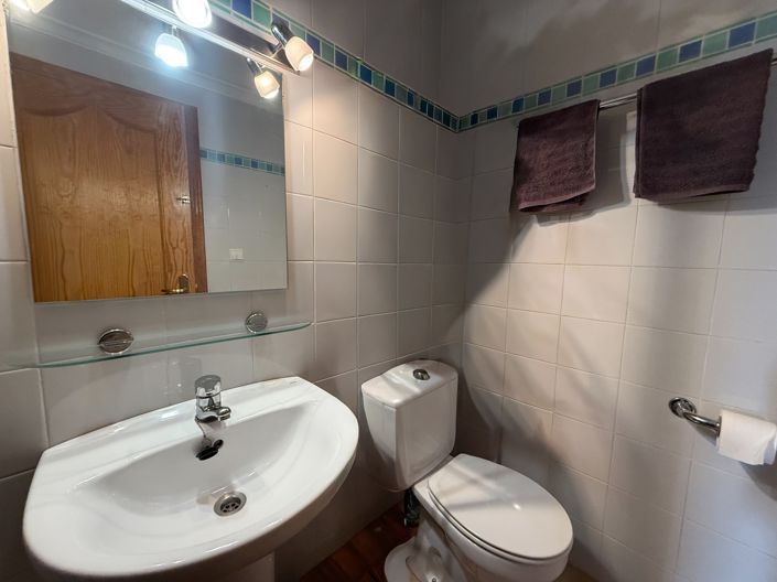 Image No.26-2 Bed Townhouse for sale