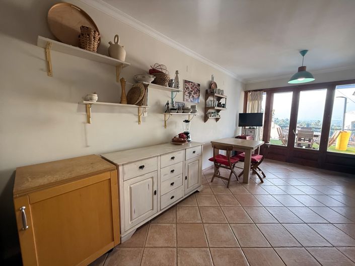 Image No.8-2 Bed Townhouse for sale