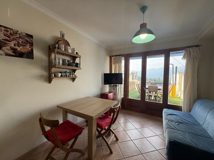 Image No.9-2 Bed Townhouse for sale