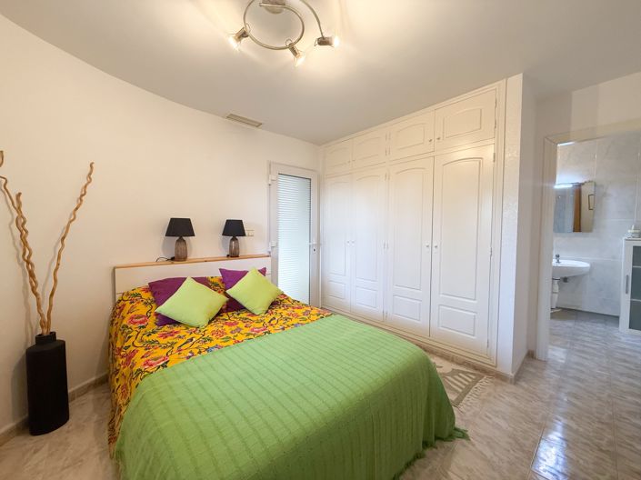 Image No.24-3 Bed Villa for sale