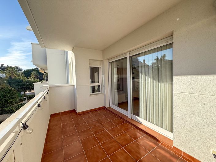 Image No.20-2 Bed Property for sale