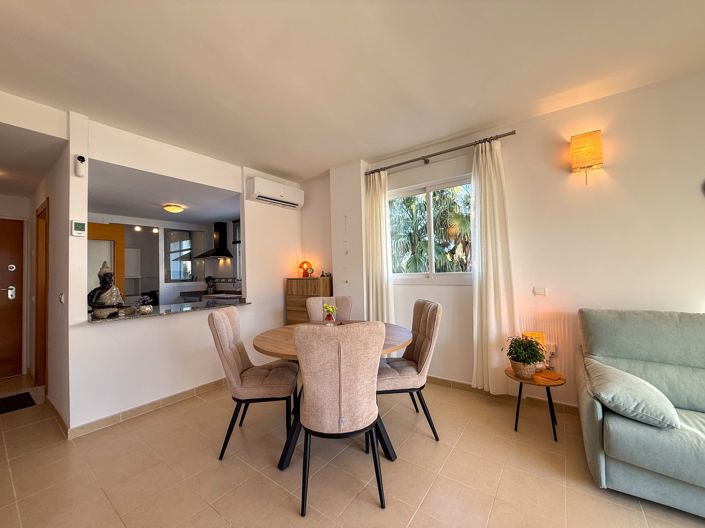 Image No.5-2 Bed Property for sale