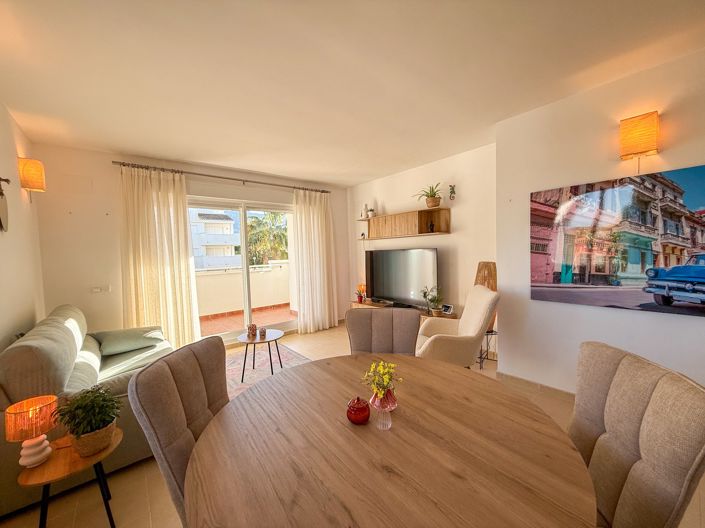 Image No.6-2 Bed Property for sale