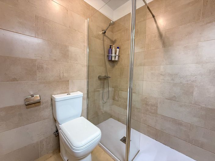 Image No.17-3 Bed Townhouse for sale