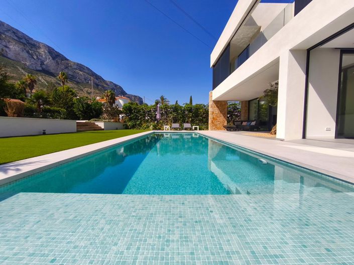 Image No.3-3 Bed Villa for sale