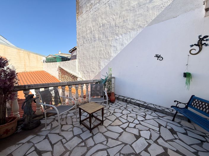 Image No.8-3 Bed Townhouse for sale