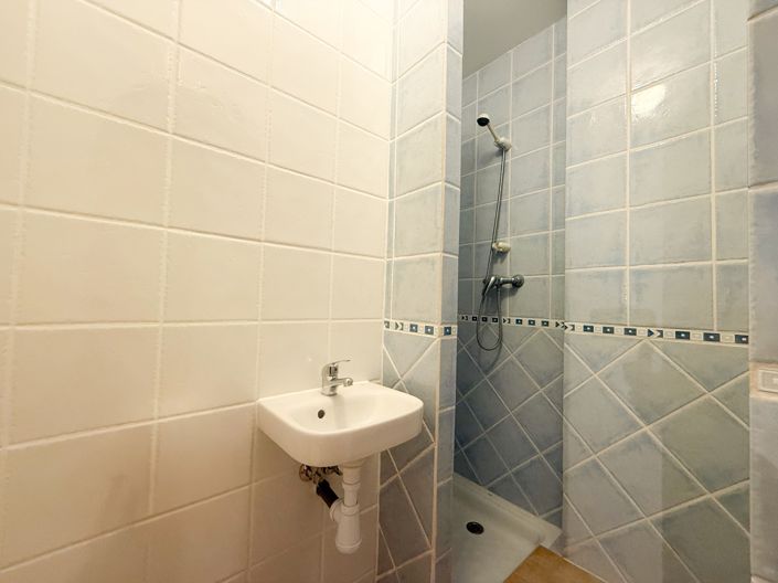 Image No.12-2 Bed Villa for sale