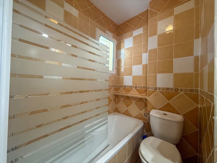 Image No.8-2 Bed Villa for sale