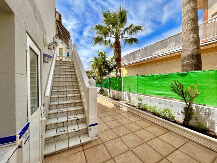 Image No.29-6 Bed Townhouse for sale