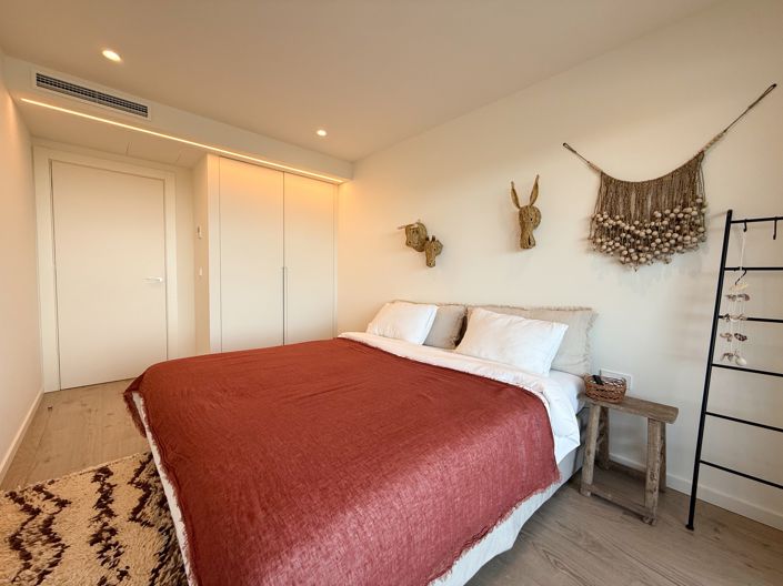 Image No.17-3 Bed Apartment for sale