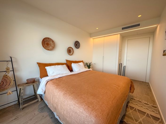 Image No.19-3 Bed Apartment for sale