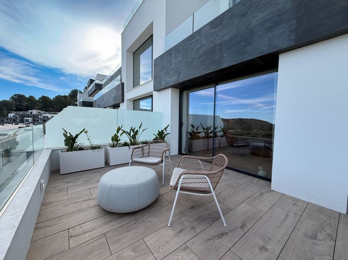 Image No.21-3 Bed Apartment for sale