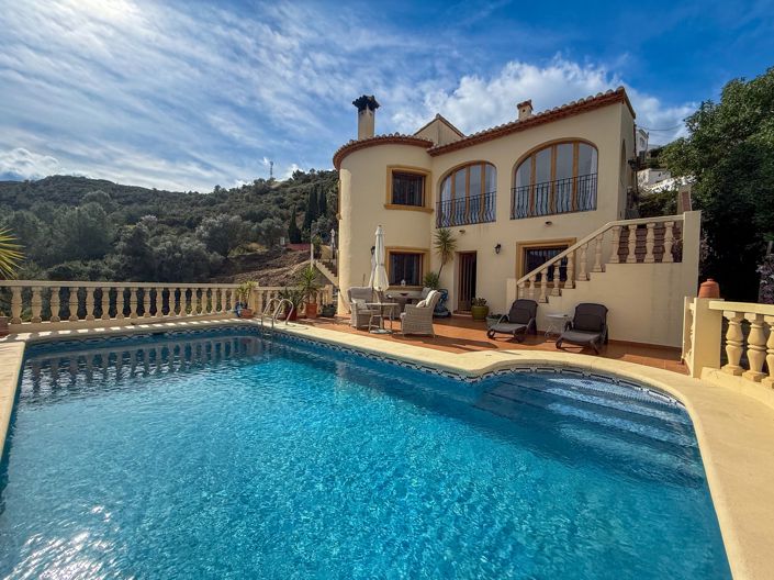 Image No.2-3 Bed Villa for sale