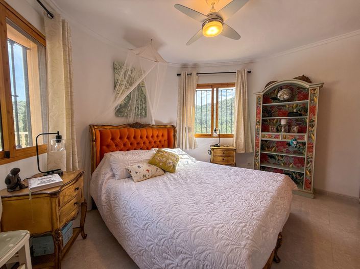 Image No.29-3 Bed Villa for sale