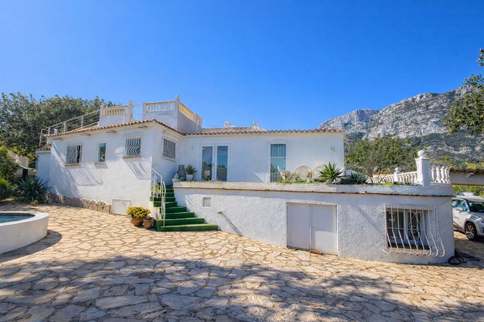 Image No.2-3 Bed Villa for sale