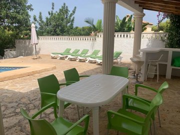 ncb8561b2f2de2c-6489-4b7d-9c51-8e3e12f02e2f