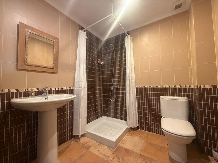 Image No.10-3 Bed Townhouse for sale